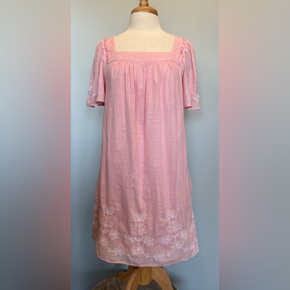 Draper James Maren Shift Dress in Pink Embroidered Floral Light Pink Sizโฆ